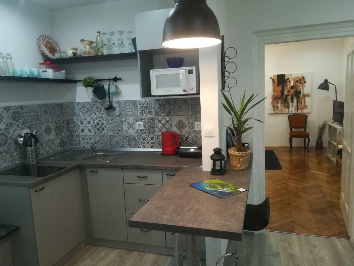 Deluxe Zoya Centar Apartamento PUY Exterior foto