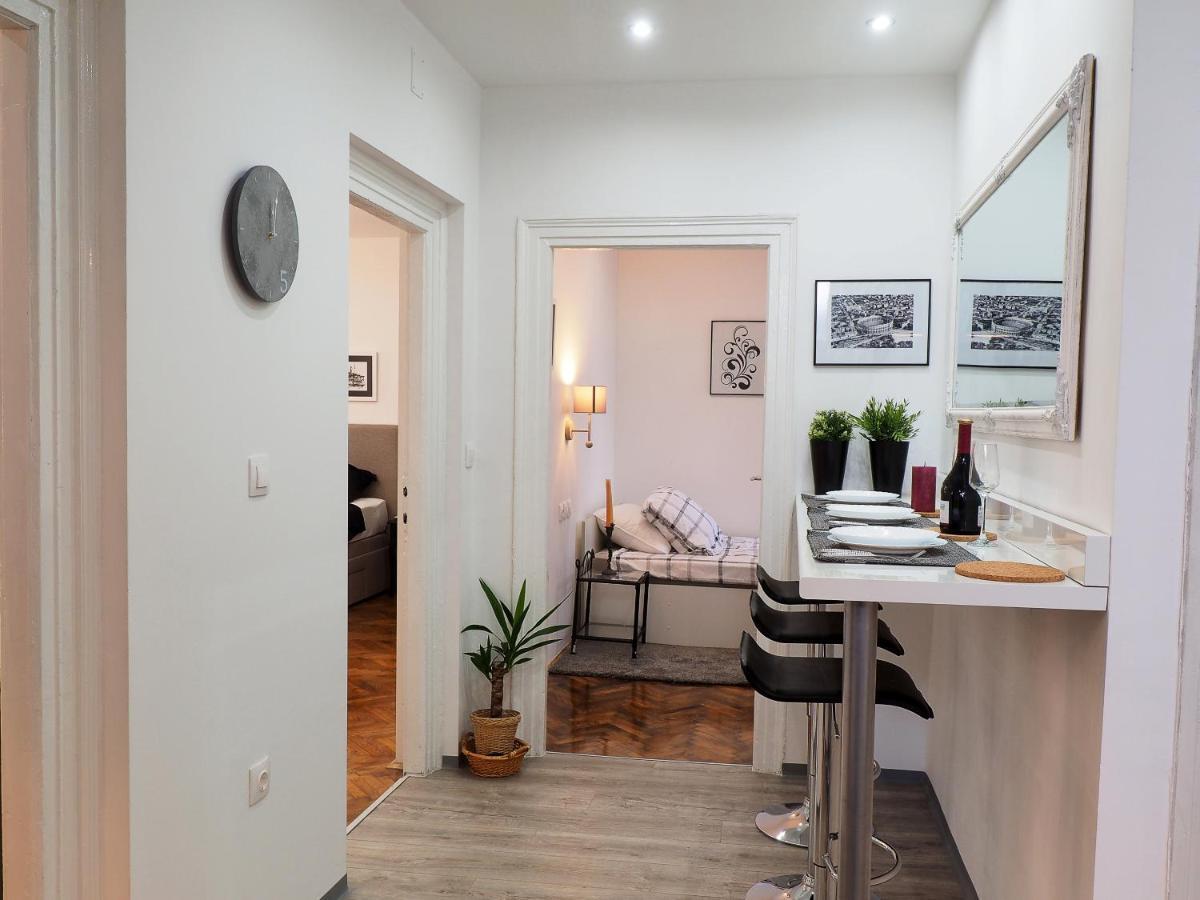 Deluxe Zoya Centar Apartamento PUY Quarto foto